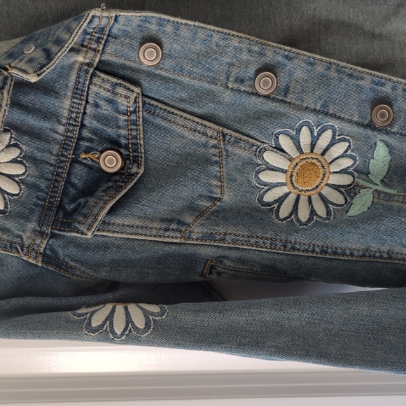 Forever 21 Light Blue Denim Jacket with Floral Design - Picture 2 of 6